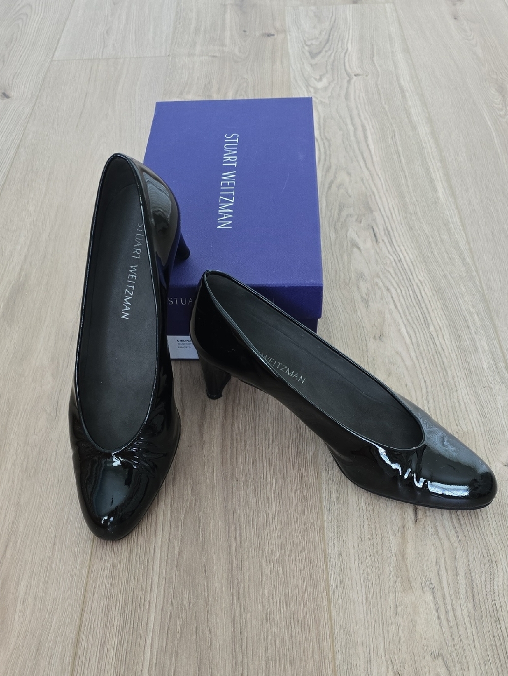 Stuart Weitzman Chic Pumps - 9W - Picture 6 of 7